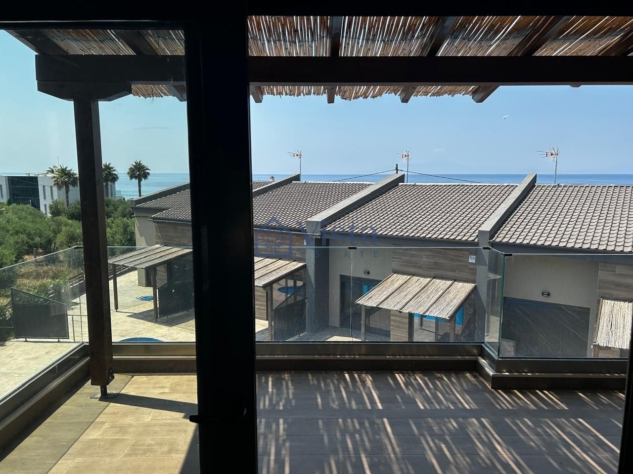 Halkidiki, Kalikratija (Sozopoli) — moderan stan na prvoj liniji mora