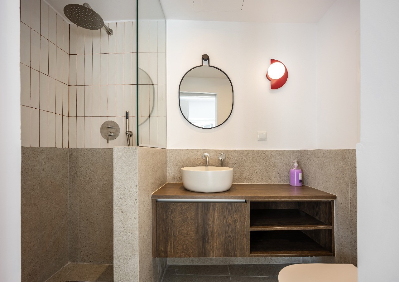 Atina, Exarhia — renoviran studio sa verandom | GOLDEN VISA | €250.000