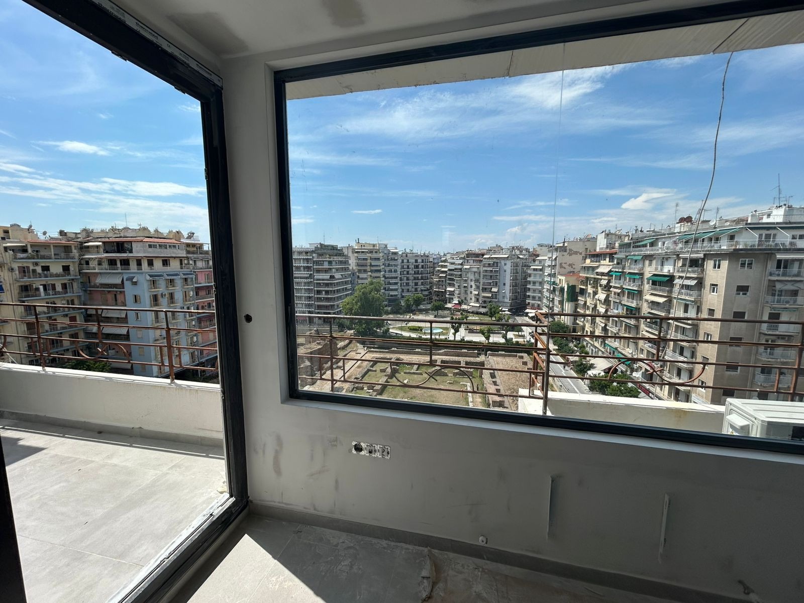 Solun, Plateia Navarinou — renoviran namešten dvosoban stan (54 m²) | €420.000