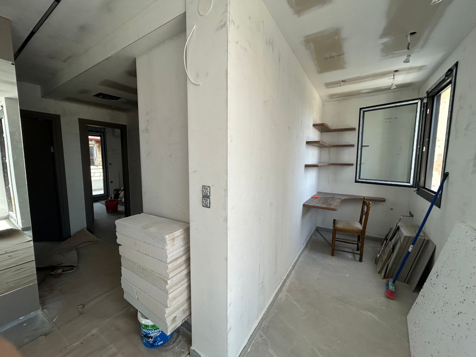 Solun, Plateia Navarinou — renoviran namešten dvosoban stan (54 m²) | €420.000